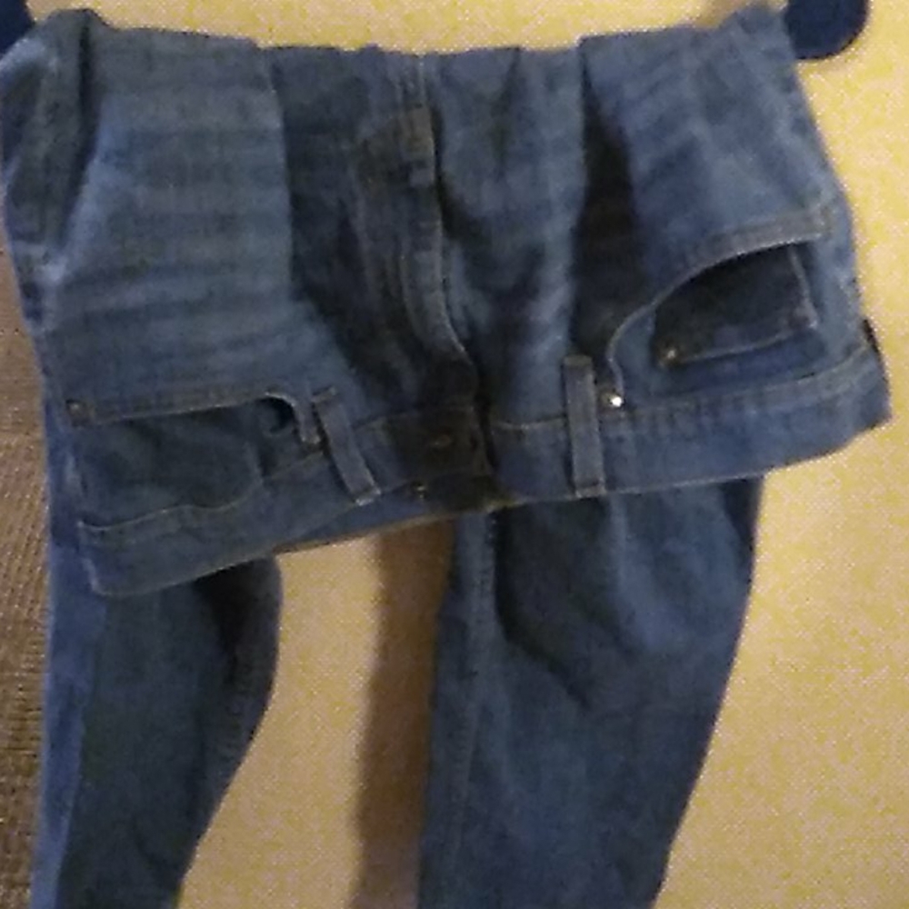 A pair of jean pants